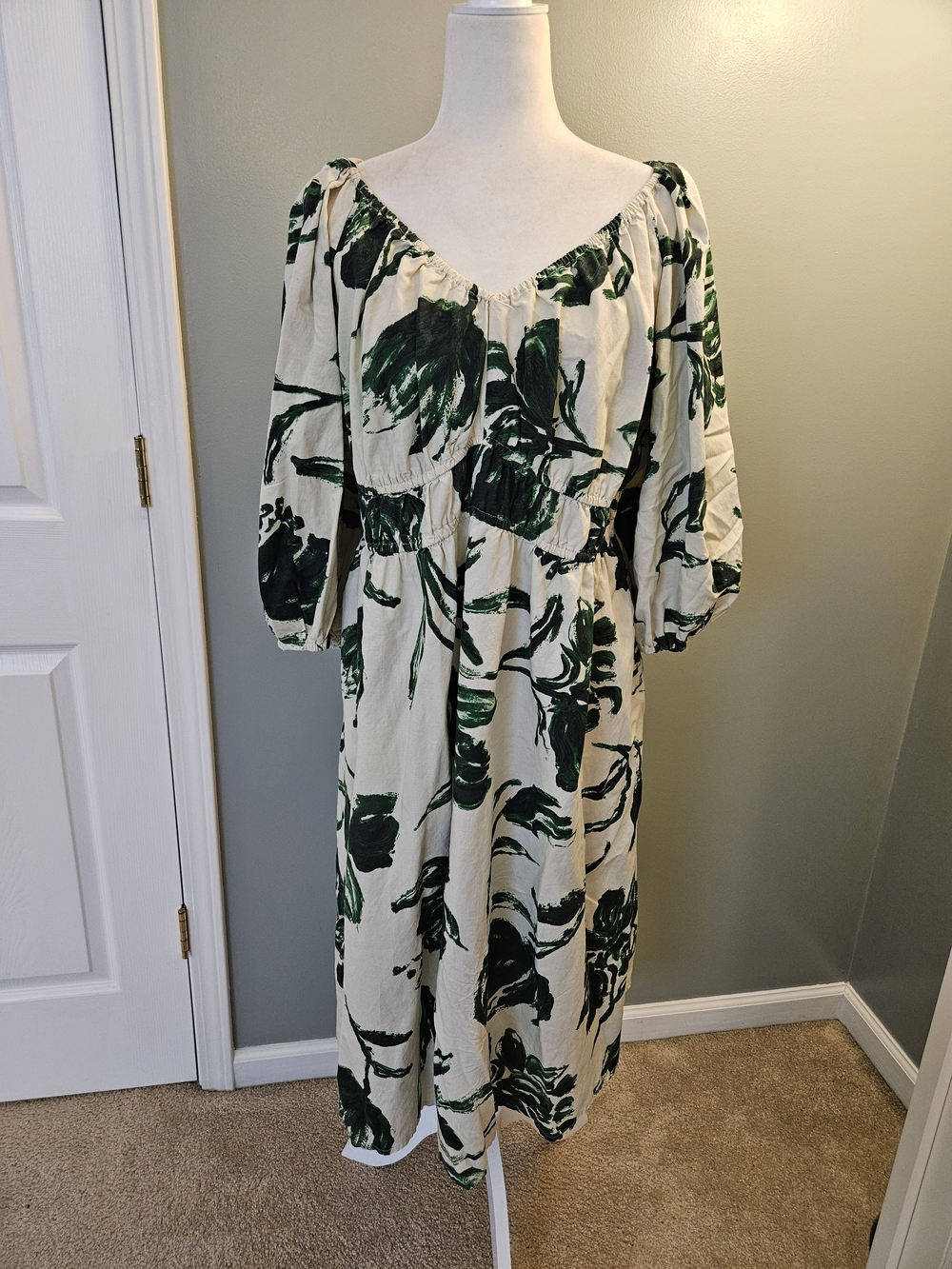 Time & Tru Women’s Cream Midi Dress with Green Floral Print Size XXL